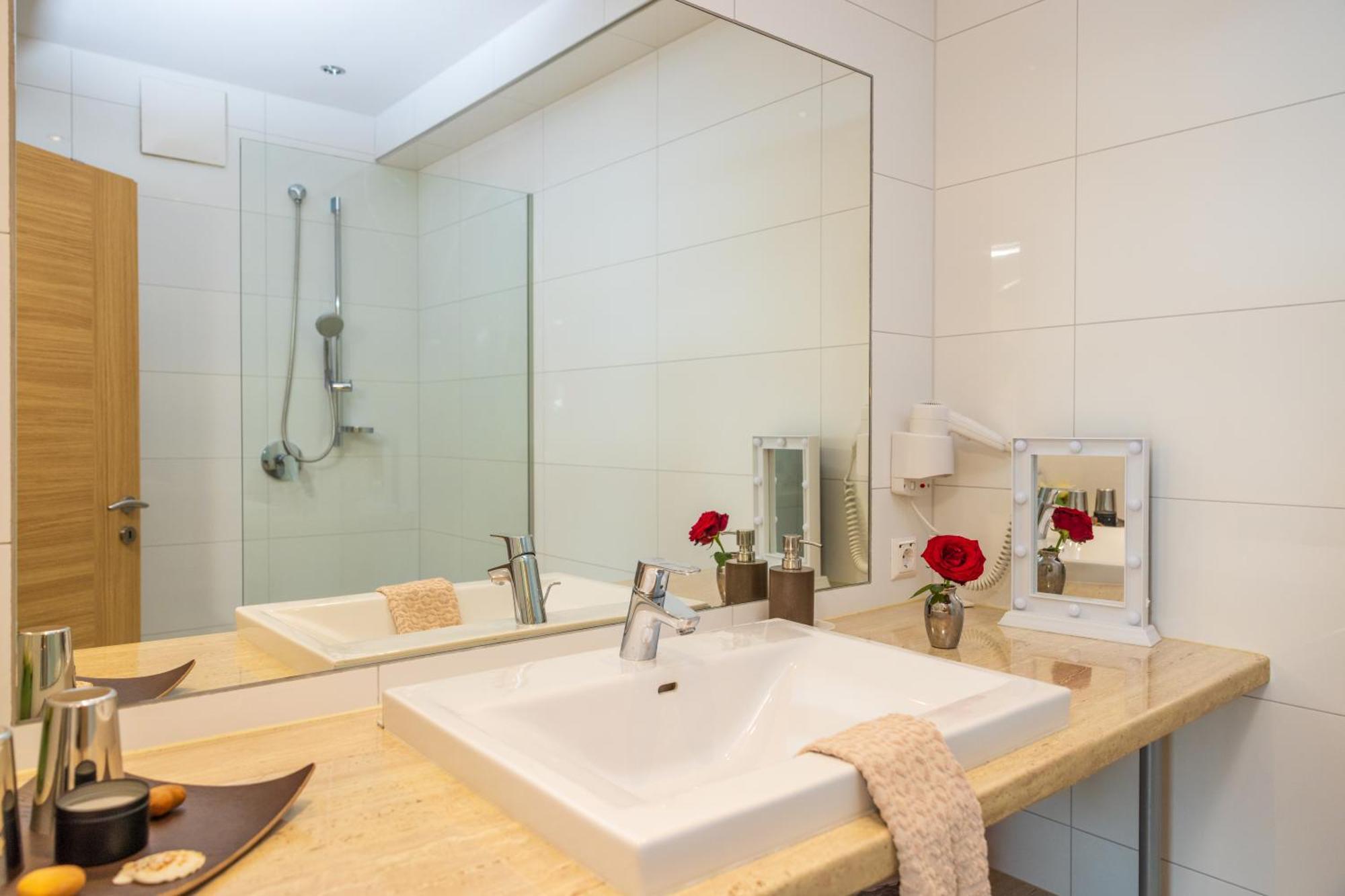 Lakeside Apartments - Adults Only Faak am See Chambre photo
